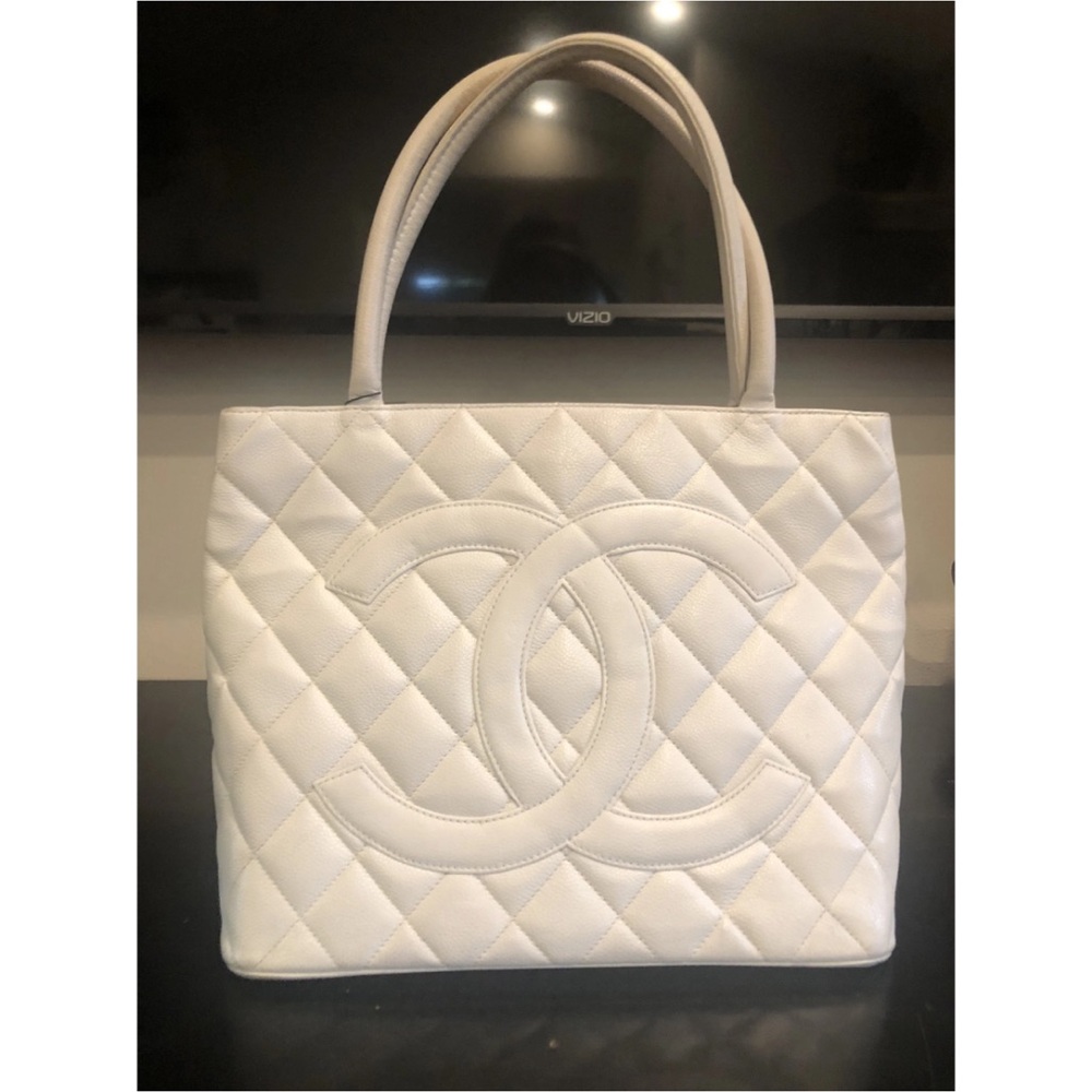 COPY - CHANEL Quilted Caviar Medallion Tote White,silver hardware AUTHENTIC !